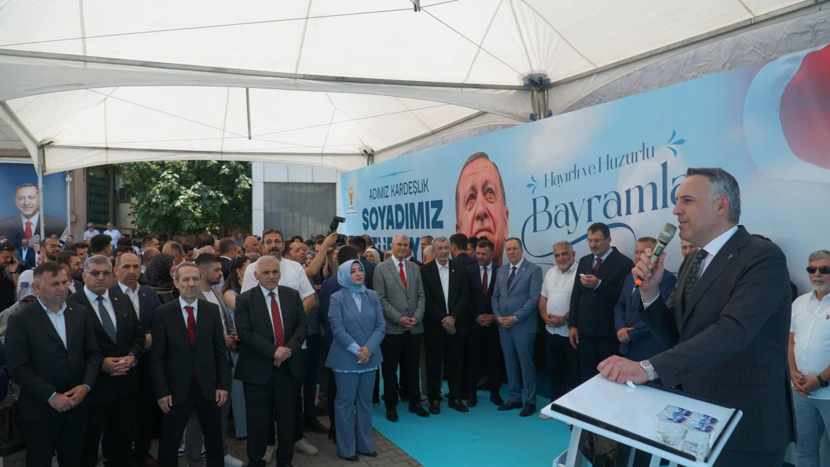 AK Parti Sakarya’da Bayramlaşma Coşkusu