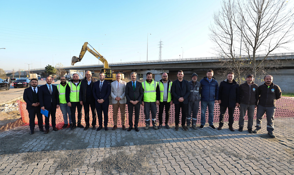 1 milyar TL’lik tarihi projede ilk kazma vuruldu: Yenikent’e cazibe katacak metrobüsler yakında yollarda