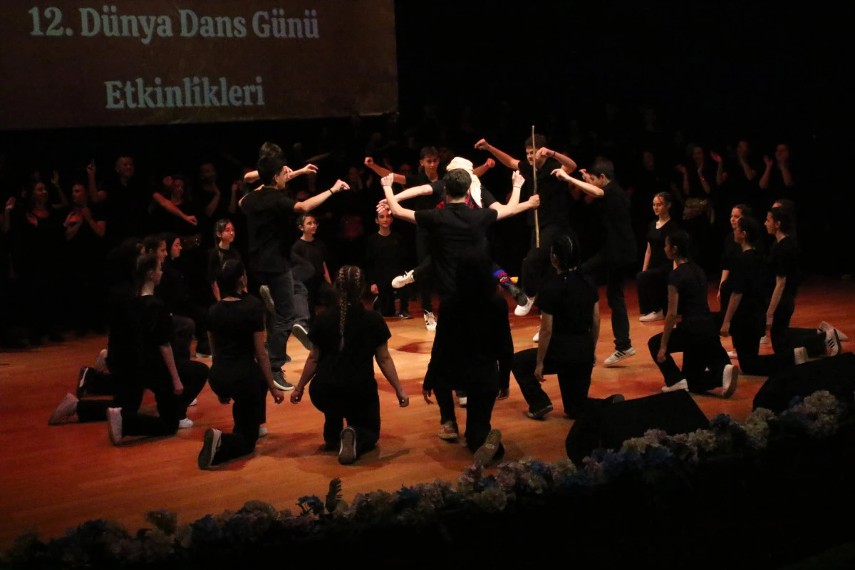 12. Dünya Dans Günü Etkinlikleri Sakarya Üniversitesinde Yapıldı
