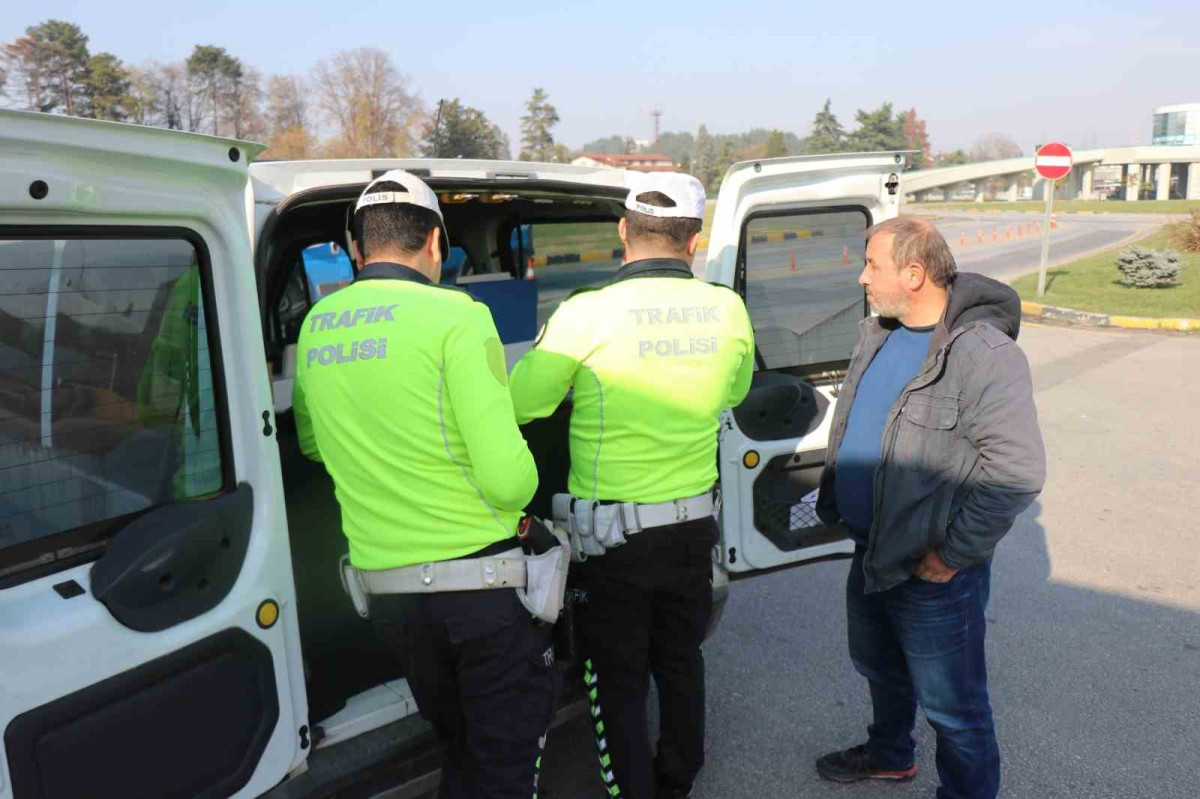 2024 yılının son ayında 700 araç trafikten men edildi, 204 sürücü ehliyetini kaptırdı