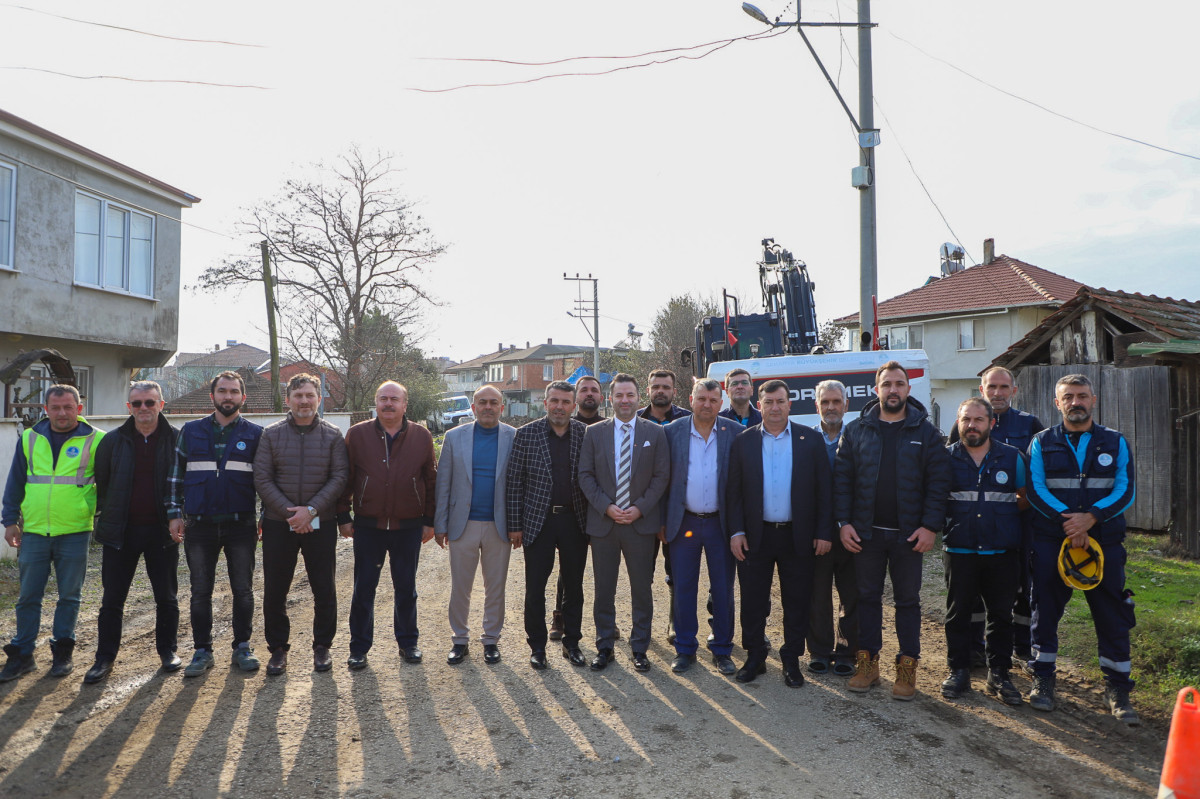 Bakırlı Mahallesi’nin 2 bin 500 metrelik içme suyu hattı yenileniyor