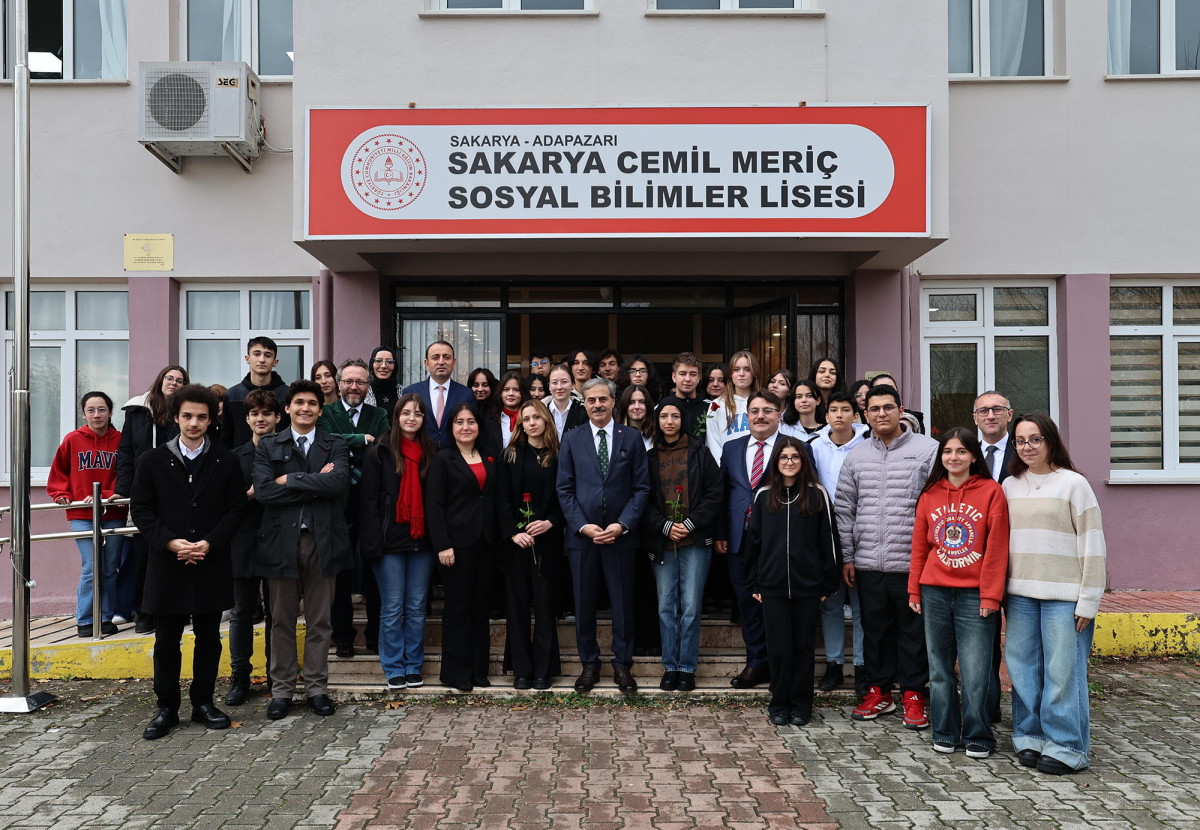 Başkan Alemdar’ın sözünü verdiği konferans salonu kapılarını açtı: “Eğitimde her zaman destekçiniz olacağız”