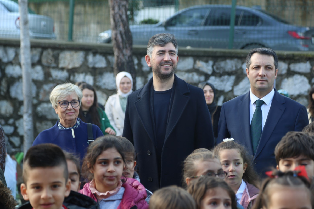 Başkan Şahin, Çocukların Karne Heyecanına Ortak Oldu