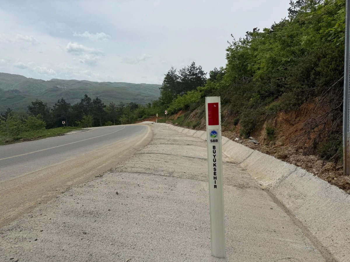 Büyükşehir’den güvenli ulaşım için 2 ilçeye 20 kilometrelik montaj