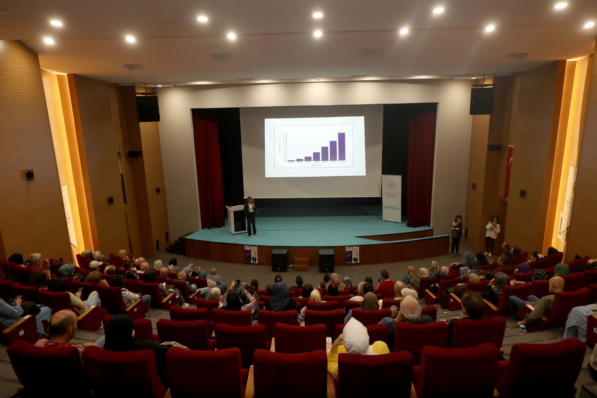 Büyükşehir’den örnek bir farkındalık adımı: Alzheimer’la nasıl yaşanır?