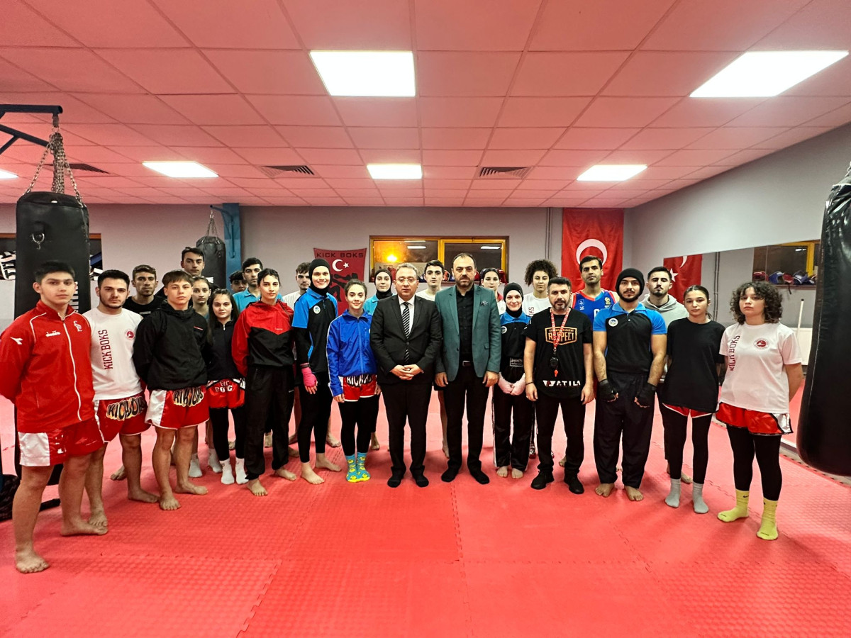 Büyükşehir’in kick boks ve taekwondocuları şampiyonada ter dökecek