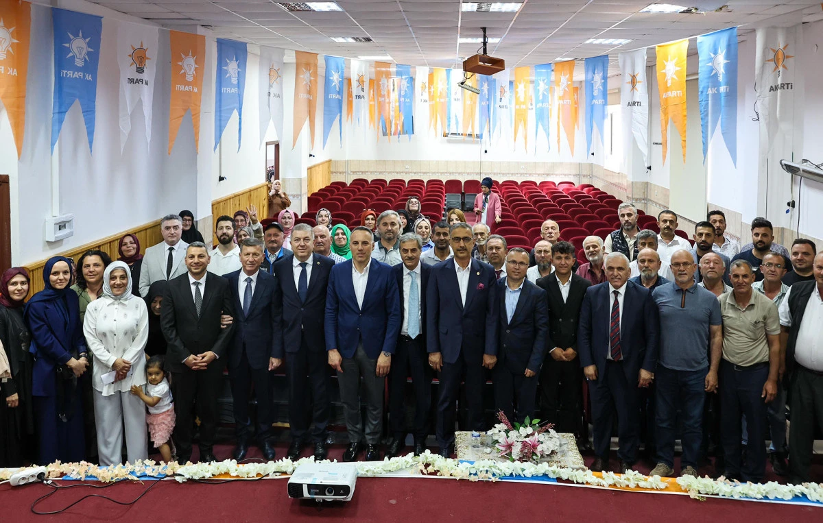 Karapürçek’te yatırım ve hizmet seferberliğimiz devam edecek: SGM, Millet Bahçesi, Futbol Sahası ve Ön Çökeltim Sistemi…