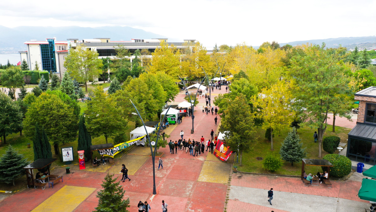 Sakarya Üniversitesi Sosyal Medyanın Seçmenler Üzerine Etkisini İnceledi