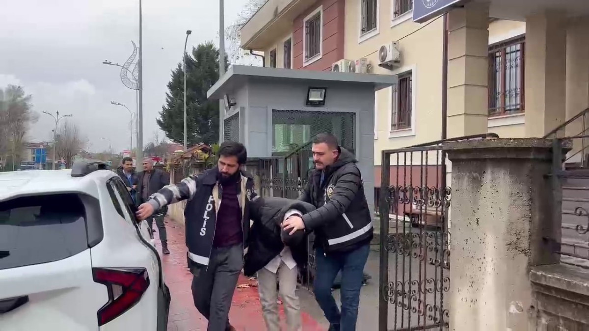 Sakarya’da dehşet: 3 ay önce evlendiği eşini defalarca bıçaklayarak ağır yaraladı