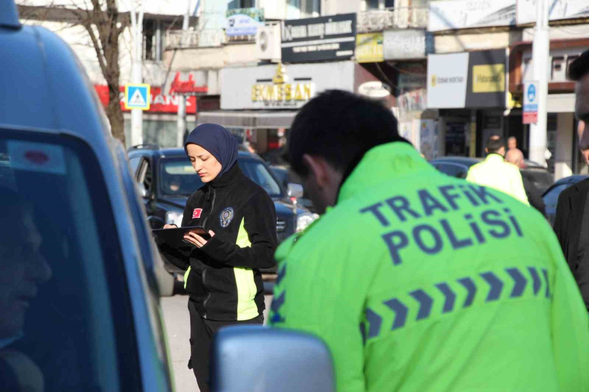 Sakarya’da polisten denetim: Kurallara uymayanlara ceza yağdı