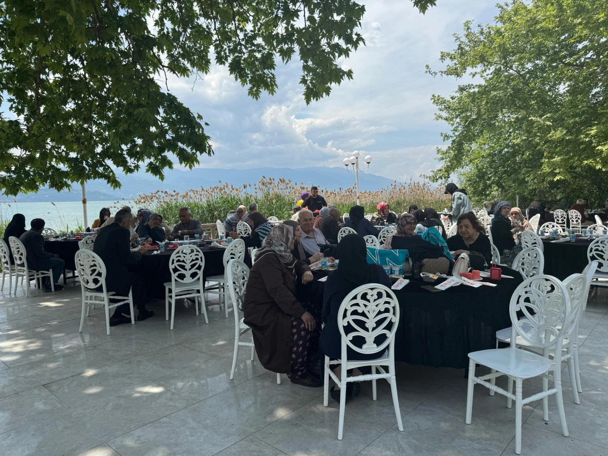 Serdivan’da Gönüllere Dokunan Hizmetler Sürüyor