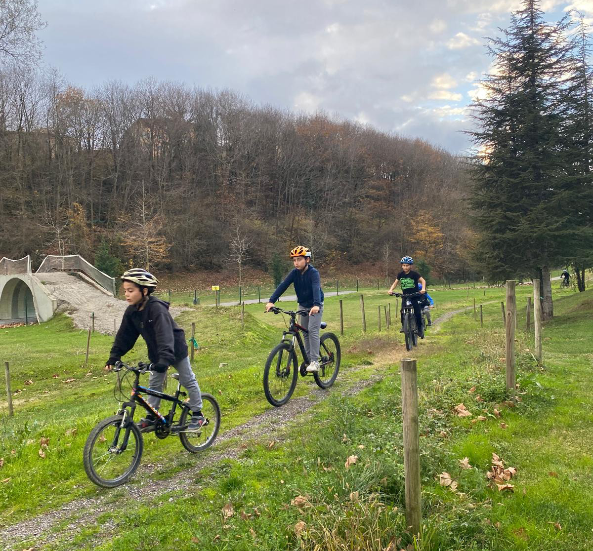 Vadinin zorlu yamaçlarında geleceğin şampiyon pedalları yetişiyor